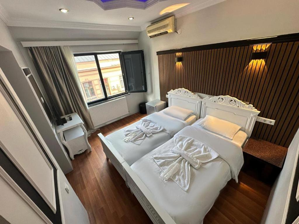 Metrepol Hotel Batoemi Buitenkant foto