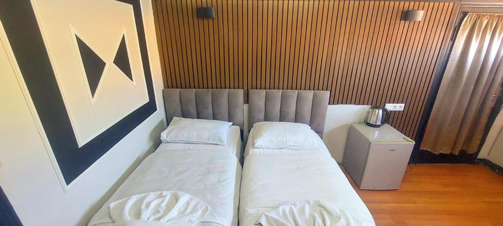 Metrepol Hotel Batoemi Buitenkant foto