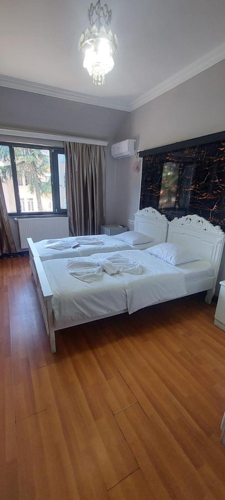 Metrepol Hotel Batoemi Buitenkant foto