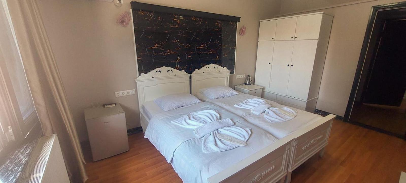 Metrepol Hotel Batoemi Buitenkant foto