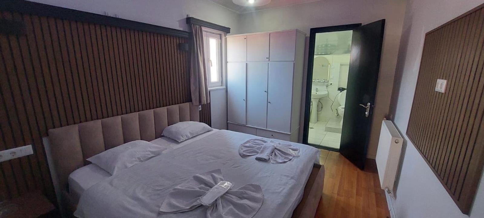 Metrepol Hotel Batoemi Buitenkant foto