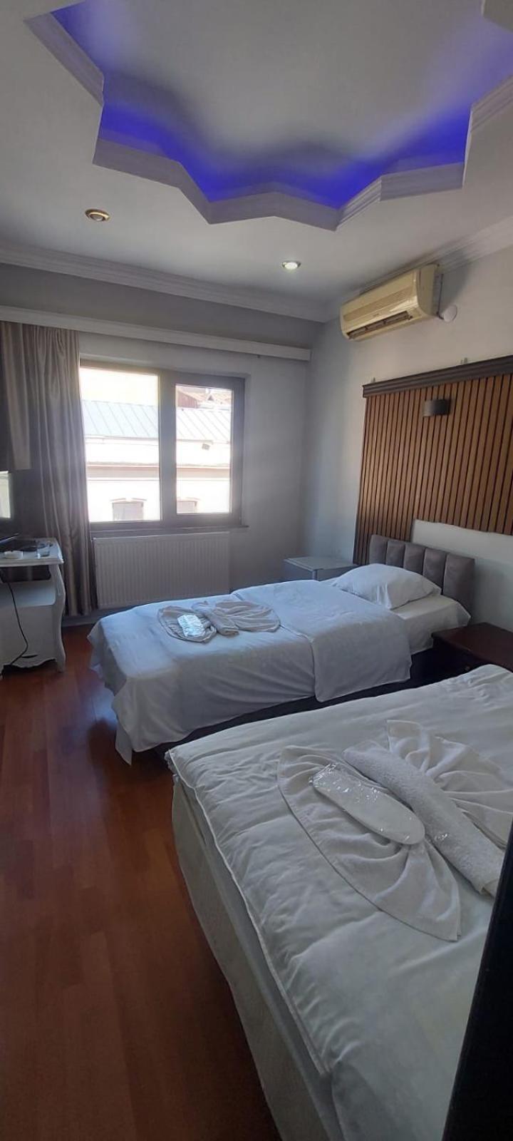 Metrepol Hotel Batoemi Buitenkant foto
