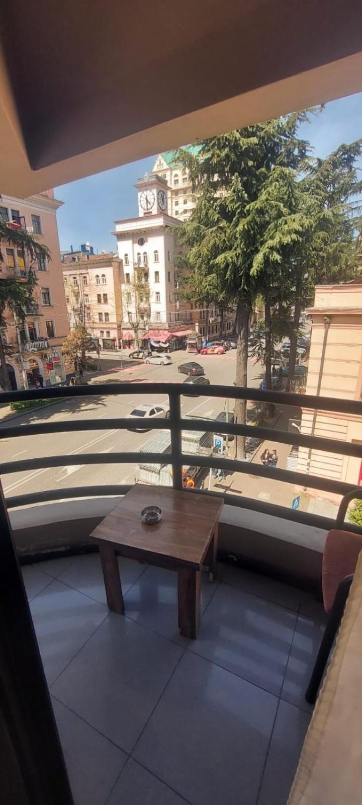 Metrepol Hotel Batoemi Buitenkant foto