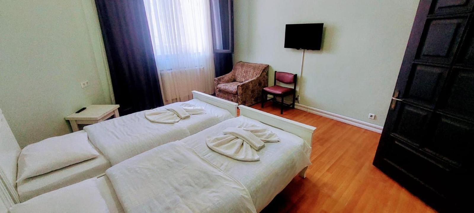 Metrepol Hotel Batoemi Buitenkant foto