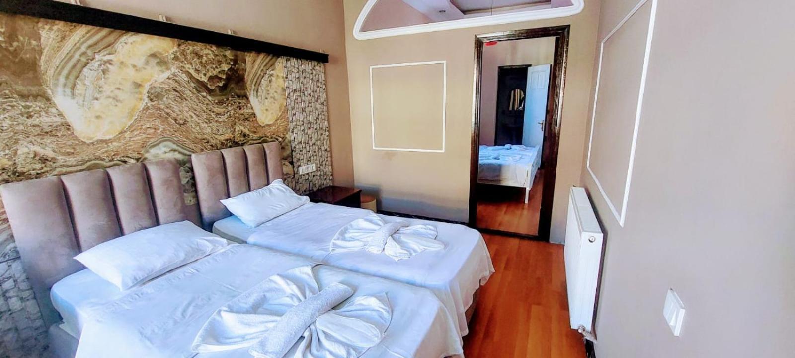 Metrepol Hotel Batoemi Buitenkant foto